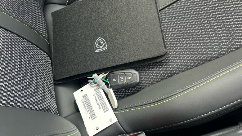 Peugeot 208 1.2 PureTech 100 GT 5dr Petrol Hatchback
